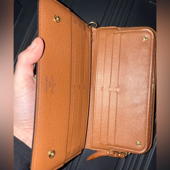 Louis Vuitton 2016 LV Monogram Insolite Wallet - Picture 8 of 11